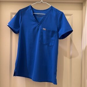 FIGS Catarina One Pocket Scrub Top